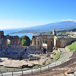 Joan's Heritage , Taormina Italië